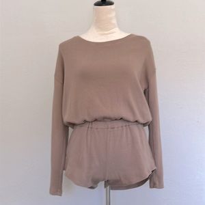 Free People. Super Cute and Cozy Jumper XS